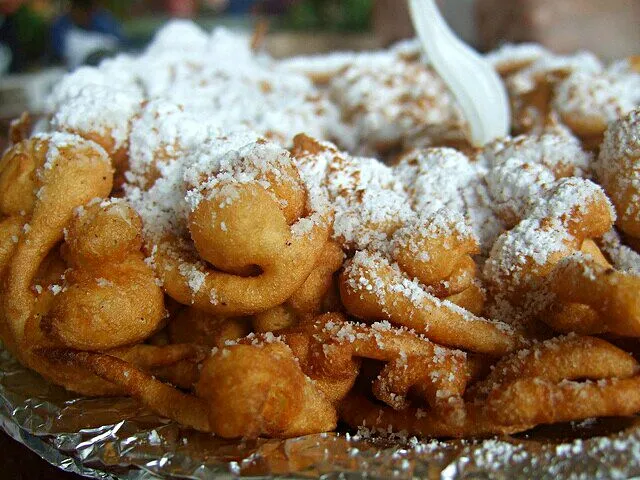 🎄🎁🎄#Christmas Shopping My Lil Foodie Princess 👸  Funnel Cake at The New Flea Market: Cortana Mall #Snack/Teatime #Dessert #Beignet / Pancake  🎄🎁🎄|Alisha GodsglamGirl Matthewsさん