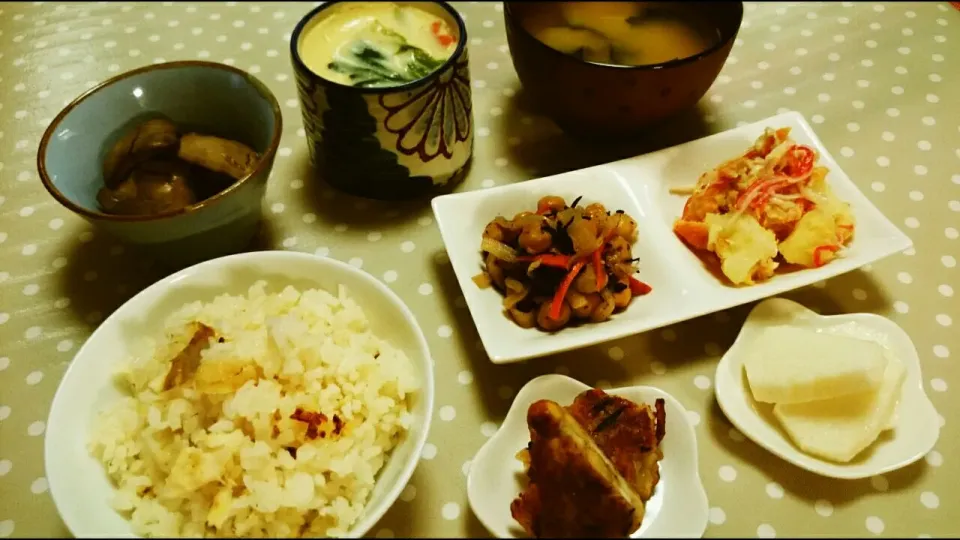 🍴早めの晩ご飯🍴
＊そいめし
＊長芋とはんぺんのふわもち焼
＊切り干し大根
＊じゃがいもの鮭マヨサラダ
＊長芋のさっぱり漬け
etc...|Kanaさん