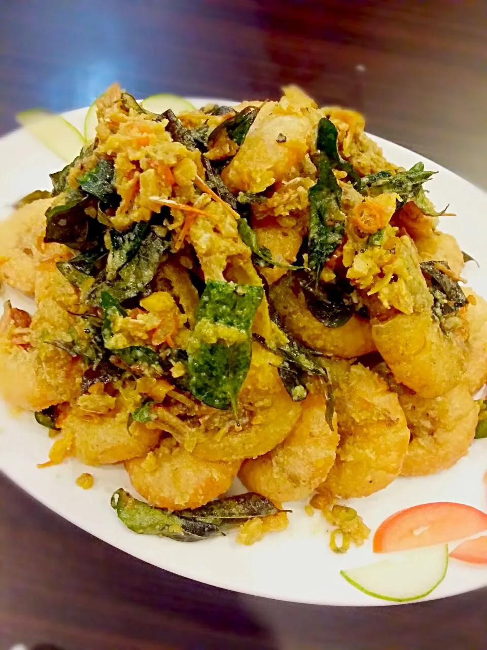 Snapdishの料理写真:butter curry leaf prawn|juneさん