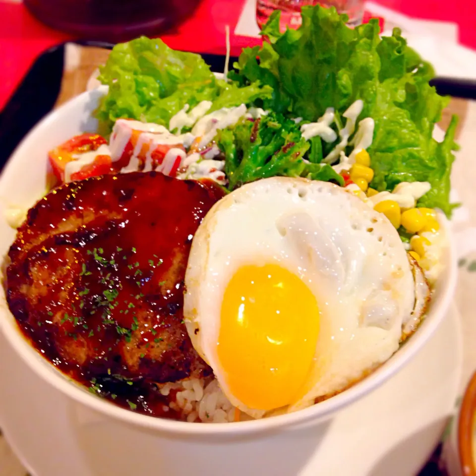 Snapdishの料理写真:ロコモコ丼|めーたんさん