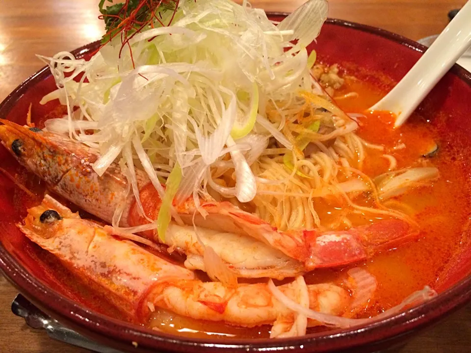 Snapdishの料理写真:ต้มยำกุ้งราเม็ง トムヤムクンラーメン@ที่ญี่ปุ่น チャブトン西葛西|akiさん