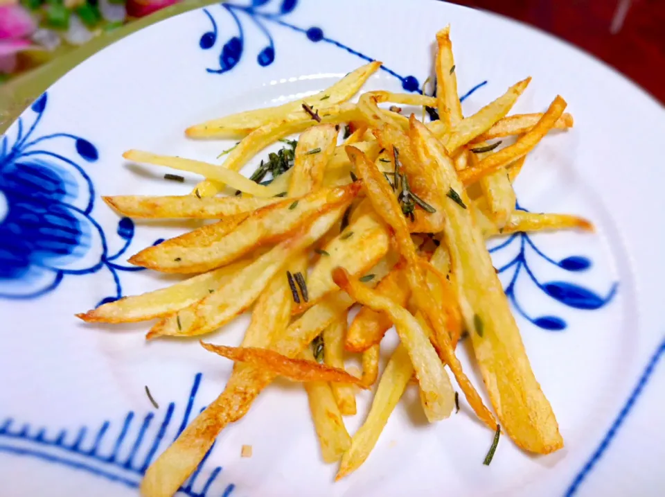 Garlic and Herb Flavored French Fries|Downtoearthさん