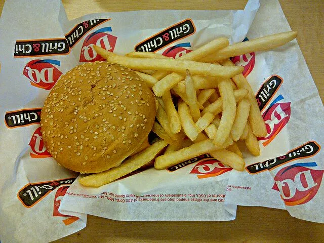 🎁Christmas Shopping with my Lil Foodie Princess 🎁 Took A #Lunch Break at Dairy Queen for #Cheeseburgers 🎁Cheeseburger &  French Fries #Box lunch/Deli #Hamburger|Alisha GodsglamGirl Matthewsさん