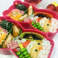 Snapdishの料理写真:サンタさん弁当 🎄🎅|ちえりさん