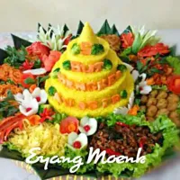 Indonesian Traditional Cuisine ; Yellow Rice Tumpeng|itaさん