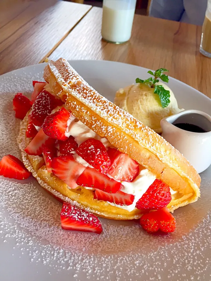 Strawberry waffle|PhUnGさん