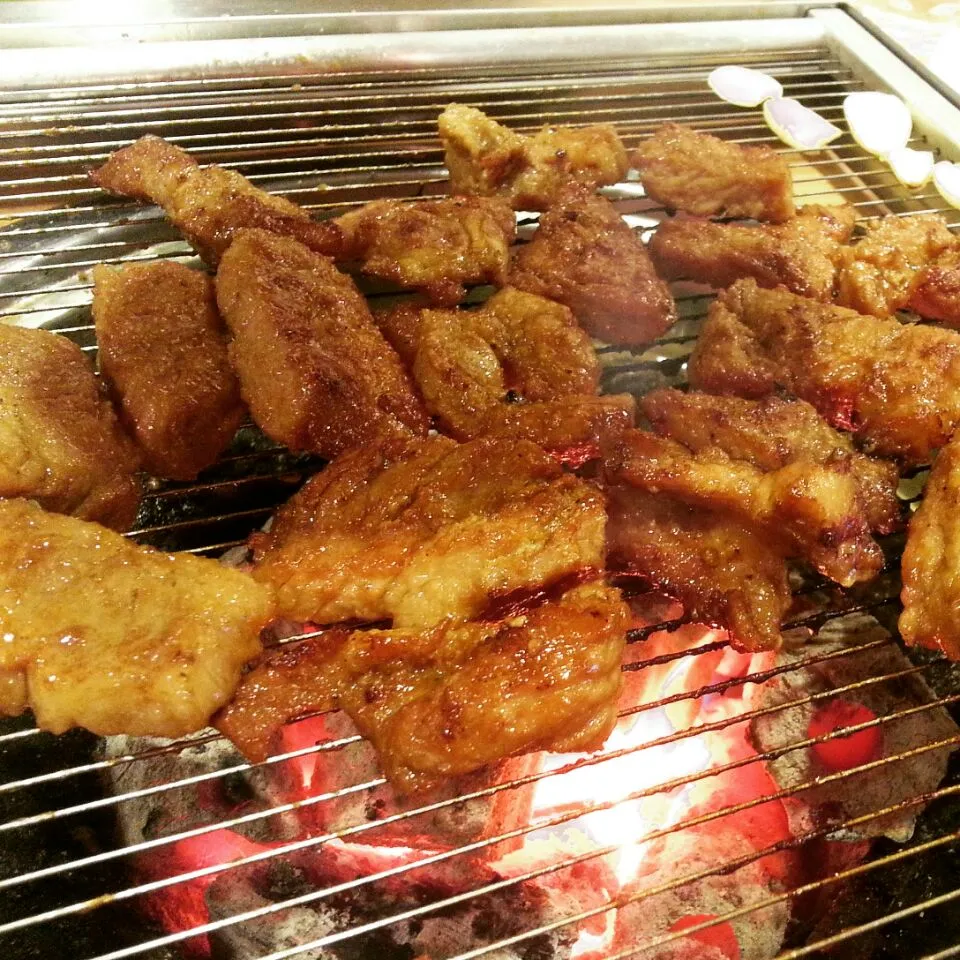 Snapdishの料理写真:돼지갈비|Giwoong Yooさん