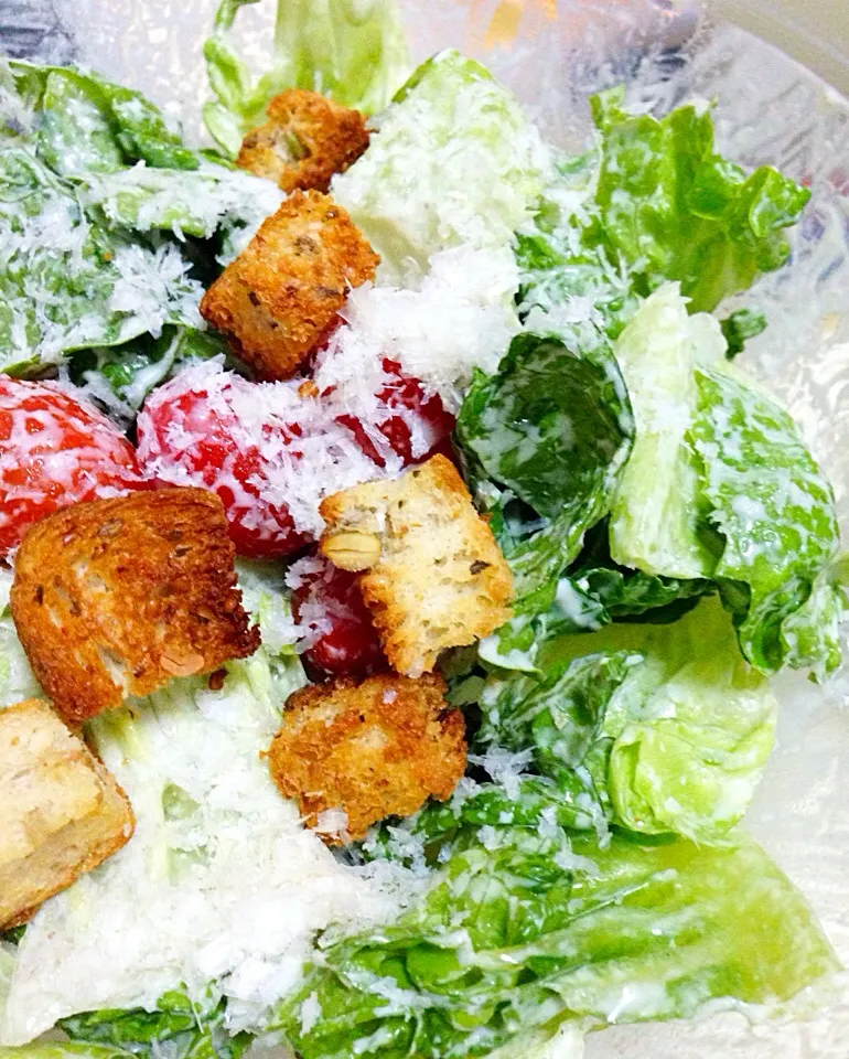 Snapdishの料理写真:Christmas Feasting@Home. Caesar salad with home made dressing|coxiella24さん