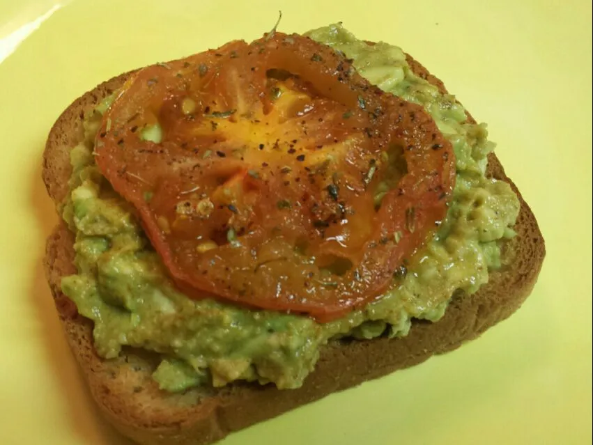 Avocado toast.  #avocado #tomato #toast #brunch|Culinary Kissesさん