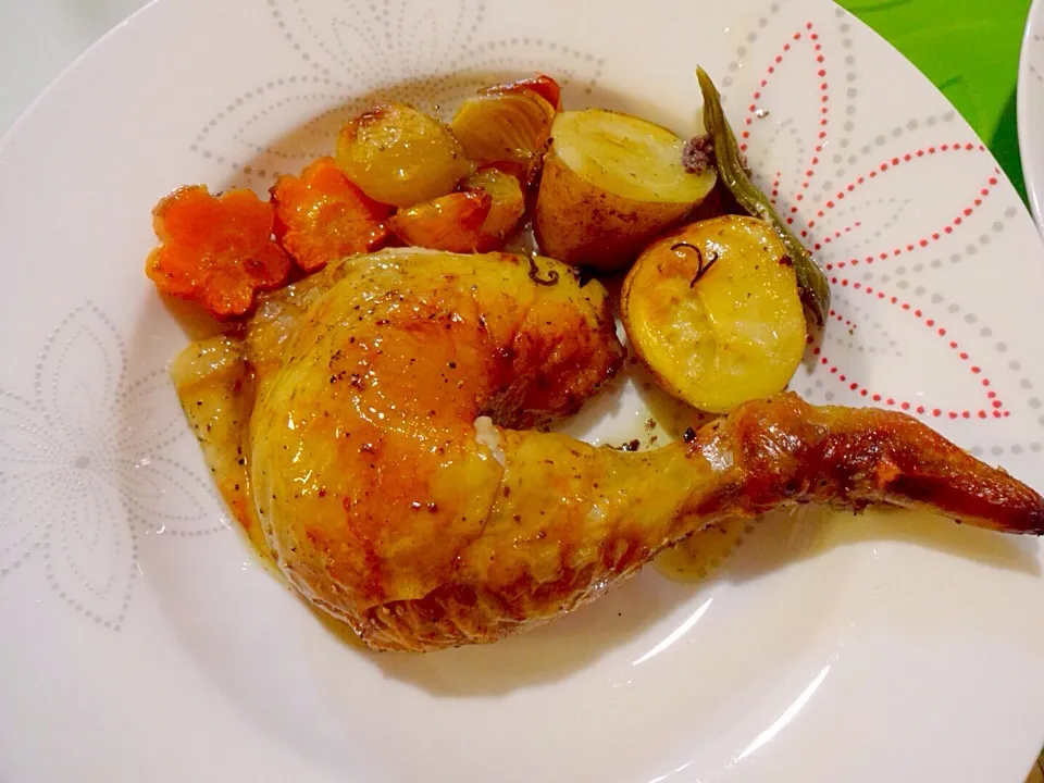 Roast chicken 🎉🎄🎅🍷|sirakorn owadaさん