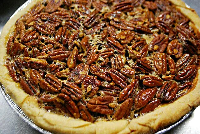 #Christmas #Dinner Preparation 🎁 ❤ 🎄 🎁 My Granny's Family Recipe Southern Pleasing Pecan #Cake/Pie #Dessert #Holidays/Celebrations 🎄❤🎄|Alisha GodsglamGirl Matthewsさん