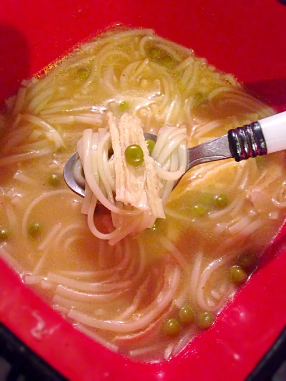 Chicken noodle soup|Elise Templetさん