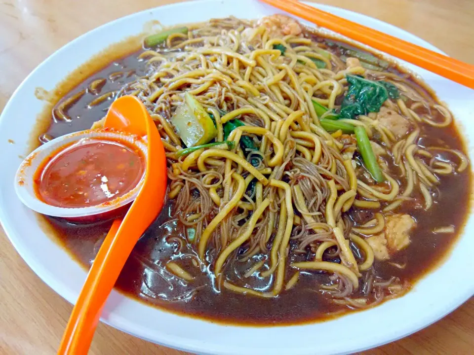 Snapdishの料理写真:Penang hokkian char.....|Jason Letchumananさん