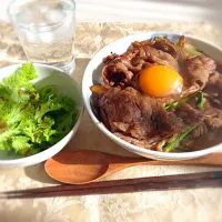 すき焼き牛丼|キャロットさん