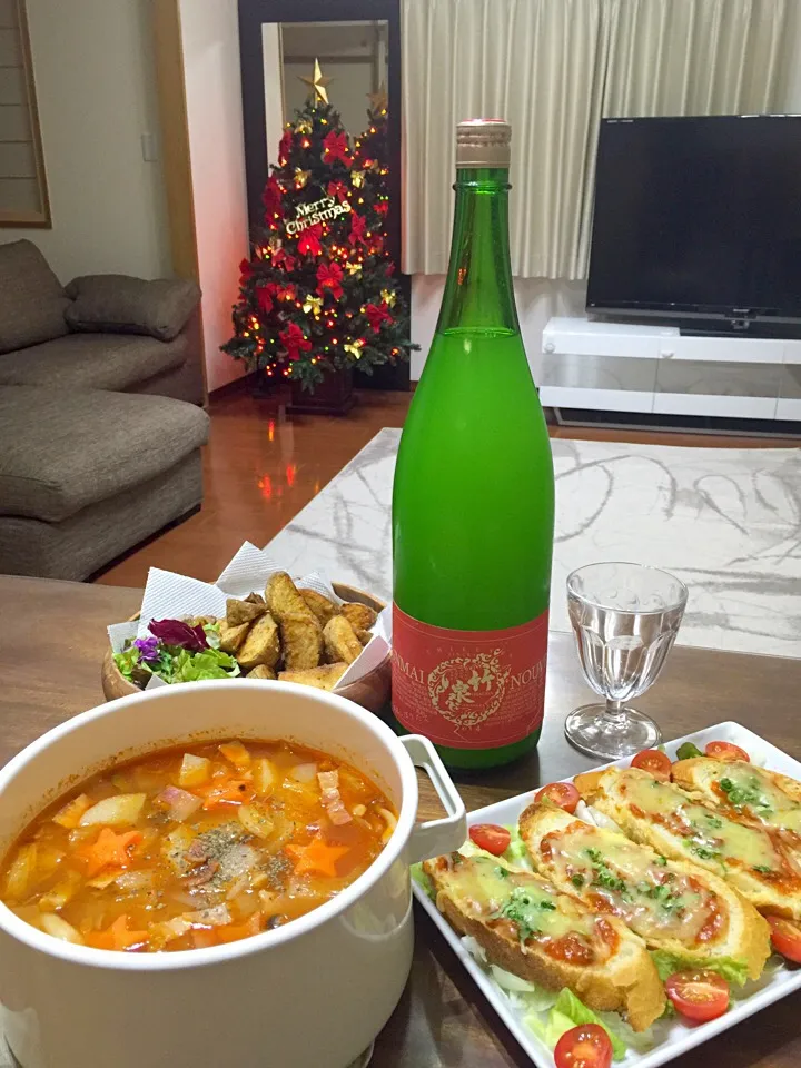 らすとクリスマス、スパークリングの日本酒で乾杯♡メインはミネストローネ|accoさん