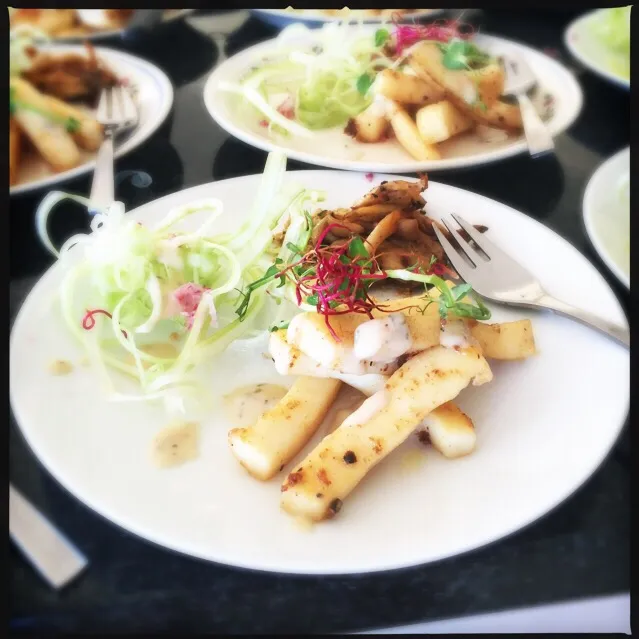 Starters on Xmas day: Salt & Pepper Calamari Chips with Garlic Tartar, Paprika Sjemiji Mushrooms and Herb Crumble #foodie #family #festive #feast|lerouxさん