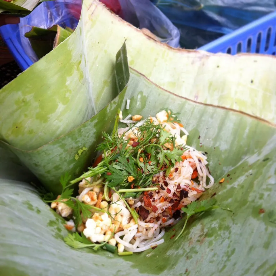 Fried rice noodles #laosfood|Eat in Thaiさん