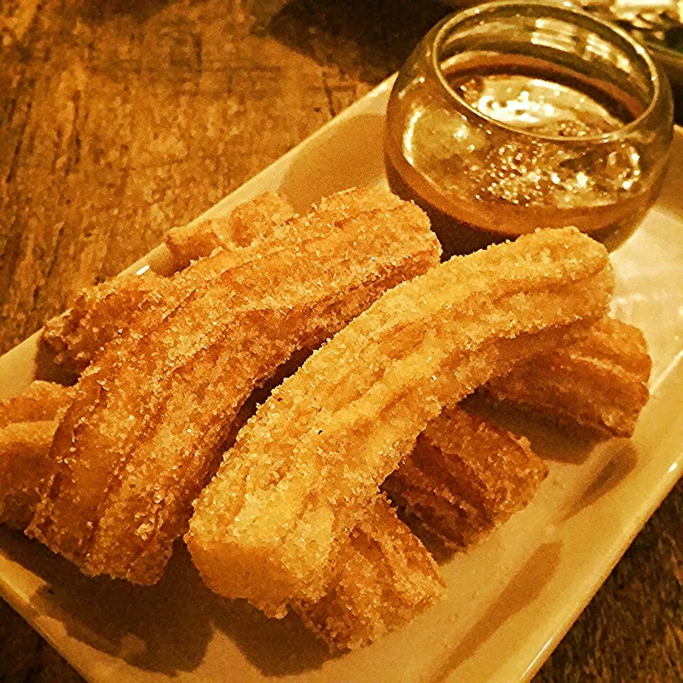 Crunchy Golden Brown Churros|Mdm Yvnさん