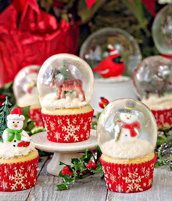 Snow globe cupcakes🔮🎄🎅|desireeさん