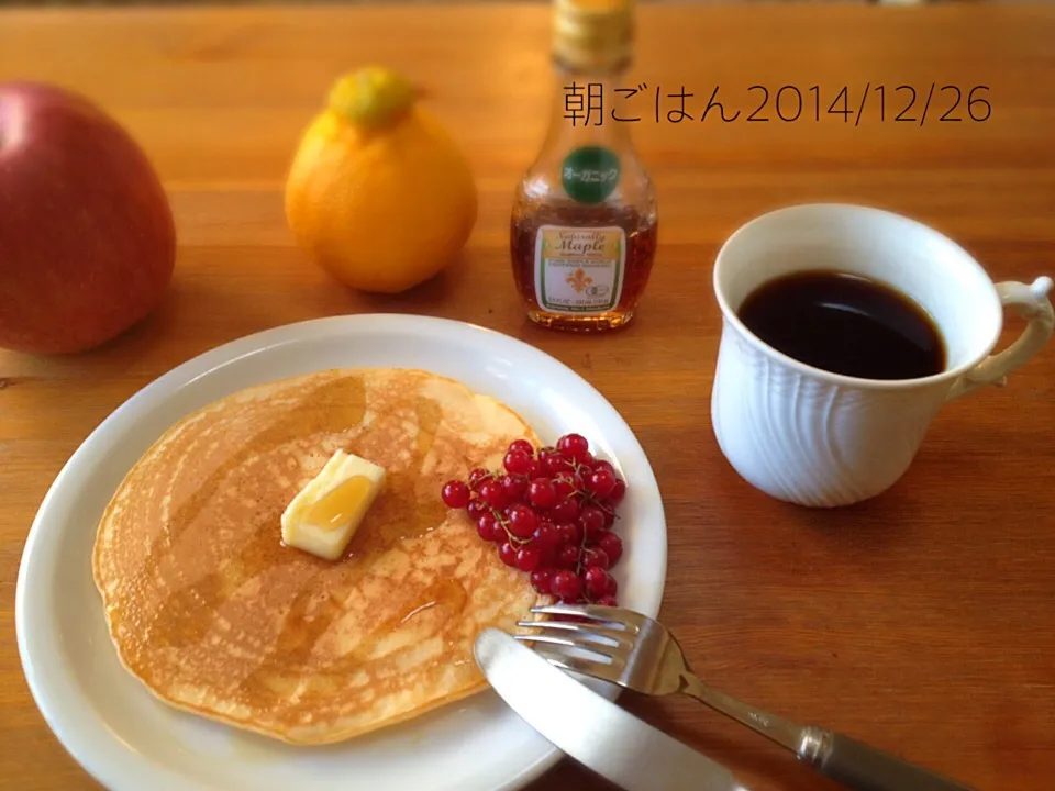 パンケーキ🍀とコーヒーdeシンプル♪朝ごはん😃|nono_miさん