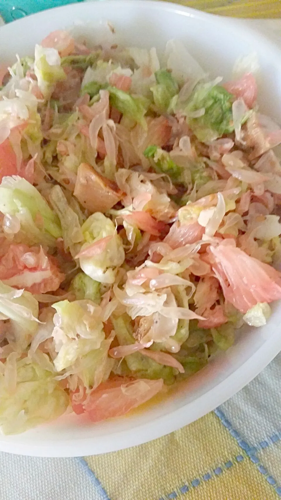 pomelo salad pasalubong ko sayo mamaya batchie ko hehe|Olivia Santillanさん