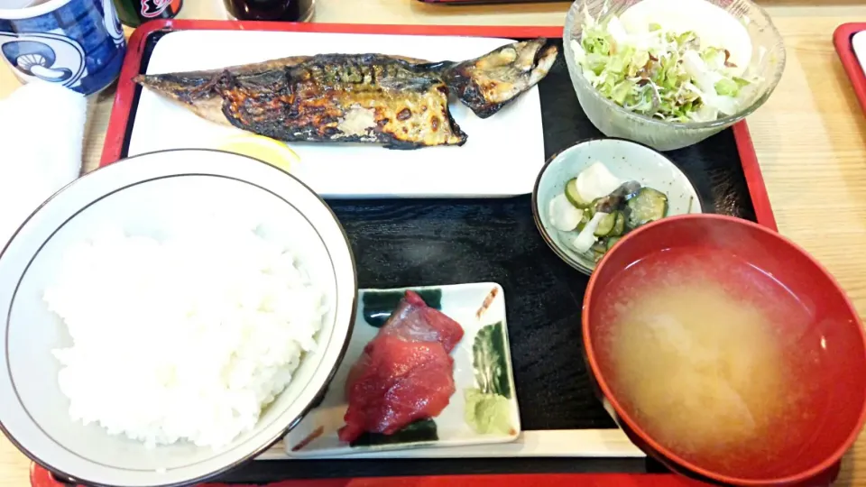 今年の飯田橋ランチ〆は、秋刀魚のサバ定食。900円。 #鯖　 #定食|ナカガワタカシさん