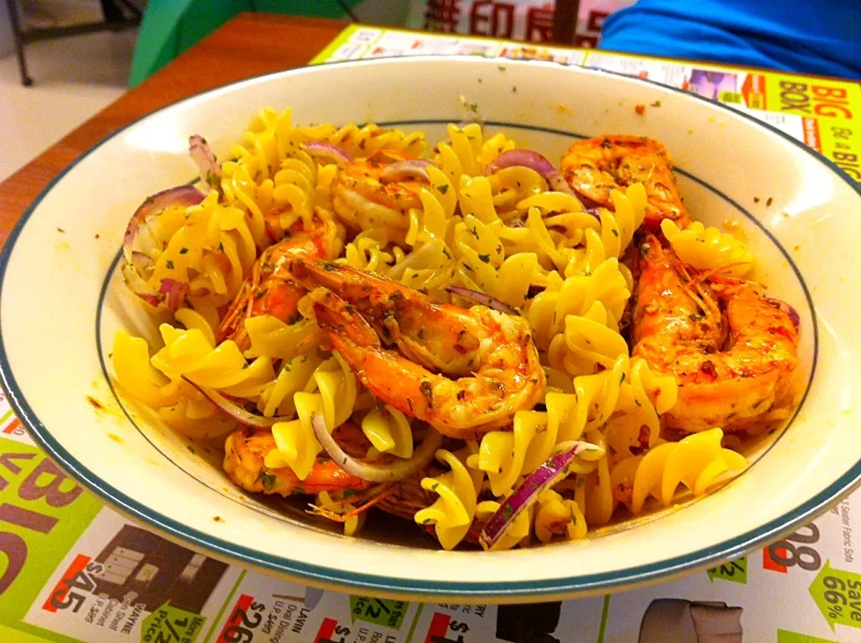 Chilli garlic prawn pasta|Nicholas Tayさん