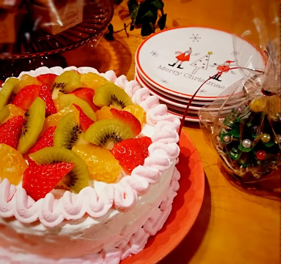 恒例～子供たちが作るXmasケーキ♡|うさかめさん