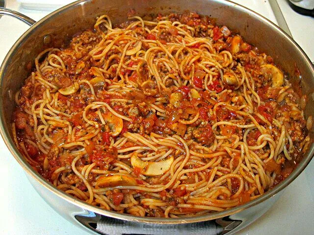 Christmas #Dinner Preparation of Baked Spaghetti with Italian Sausage #Christmas #Pasta #Beef #Pork #Holidays/Celebrations|Alisha GodsglamGirl Matthewsさん