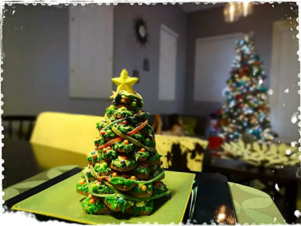 Snapdishの料理写真:🎄Xmas Tree w/ Ginger Cookies🎄 子供作|The Reinhartsさん