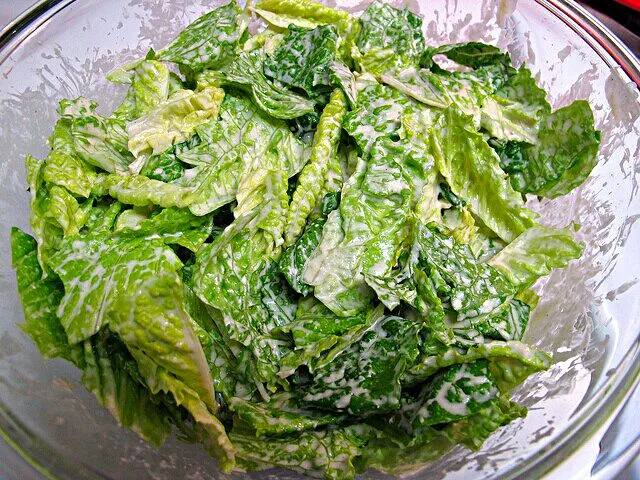 I Made Classic Caesar Salad with Organic Romaine Lettuce from Oakland Organic Farmer's Market 🍃 #Salad #Side dish #Healthy #Quick and easy #Christmas|Alisha GodsglamGirl Matthewsさん