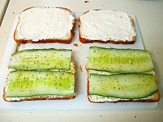 My Mom's Cucumber Sandwich 🍞 #Vegetable #Sandwich #Quick and easy|Alisha GodsglamGirl Matthewsさん