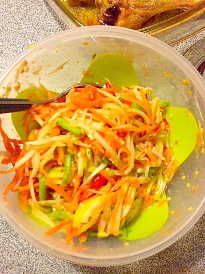 Thai papaya salad spicy|riamさん