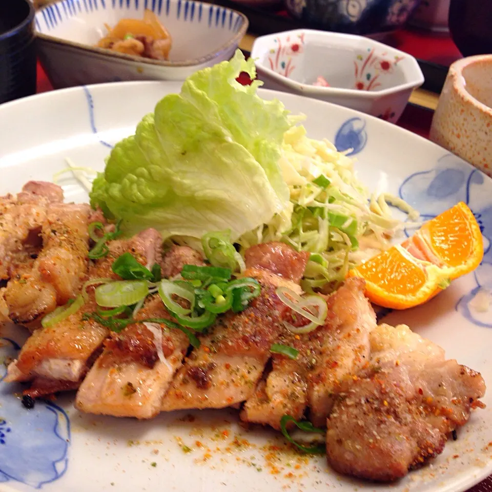 本日のおばんざい定食《チキンの香味焼》|koji toyodaさん