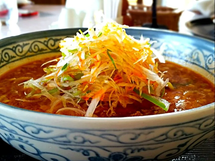 悩んだら担々麺@ゴルフ場|直樹さん