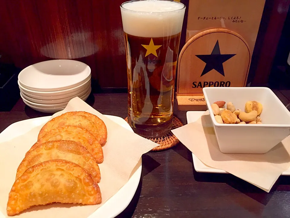 Snapdishの料理写真:揚げ餃子＆スタービール飲食納め|Tarou  Masayukiさん