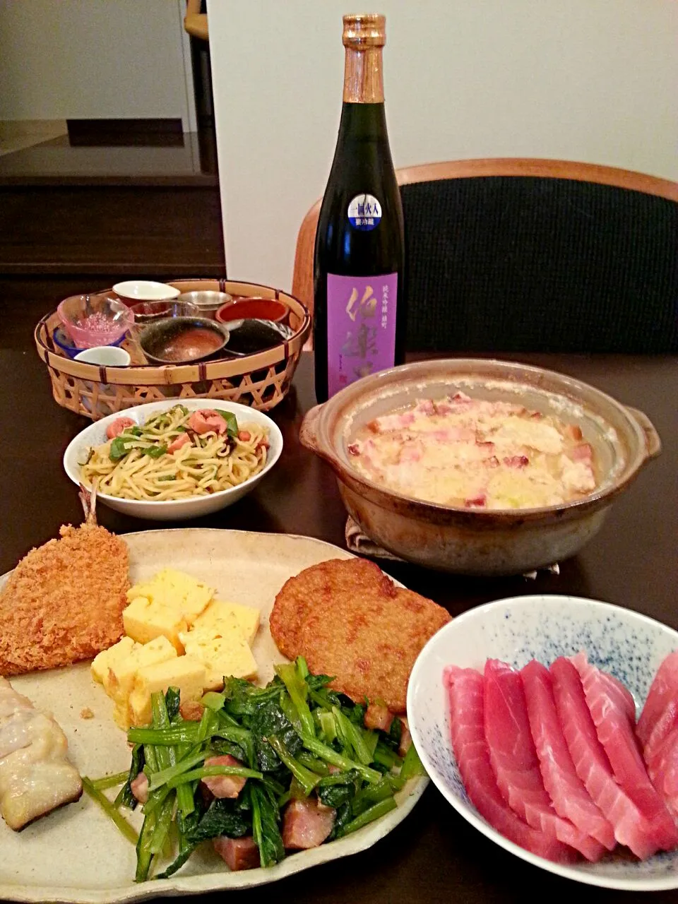 今日は伯楽星を楽しむ家居酒屋
白菜の酒粕チーズ鍋美味かった
後は築地で買ったのと常備菜|ままぞうさん