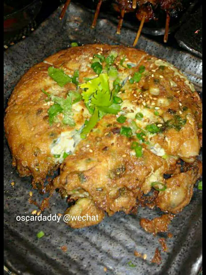 Hong Kong Temple Street Style Fried Oysters Baked
【廟街式煎蠔餅】|Gavin Wong (香港の人々)さん