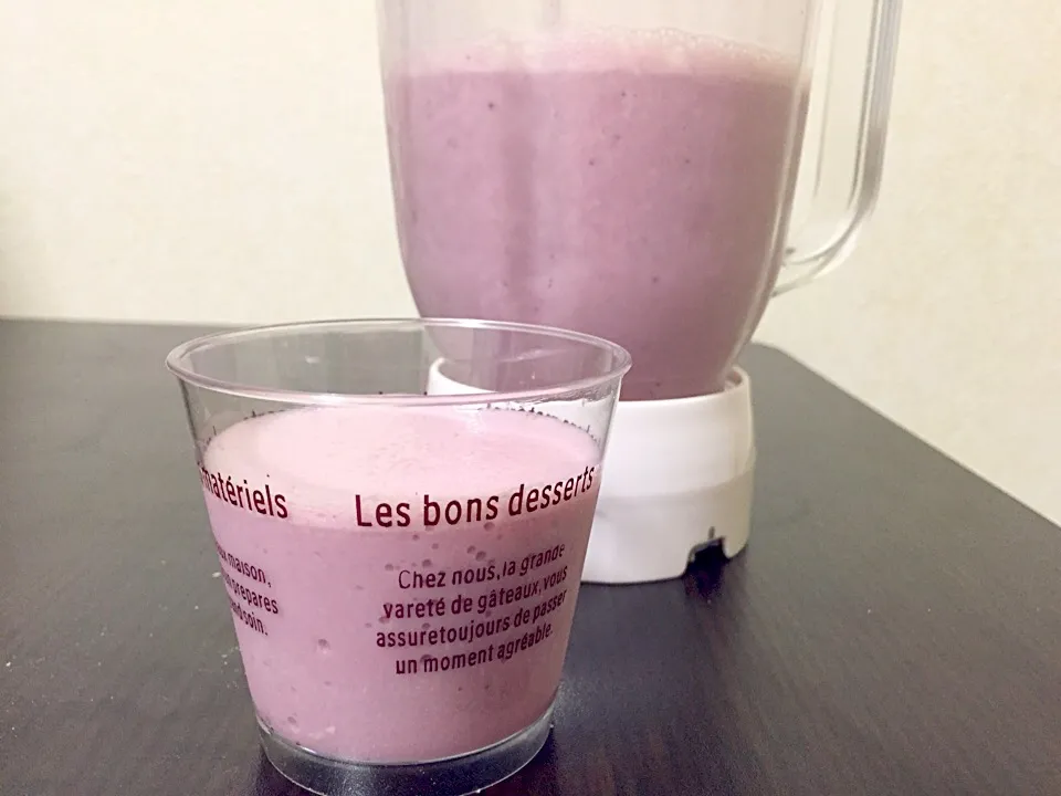 Blue berry banana smoothies|ハーさん