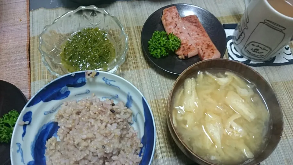 スパム＆めかぶ＆大根の味噌汁|まぐろさん