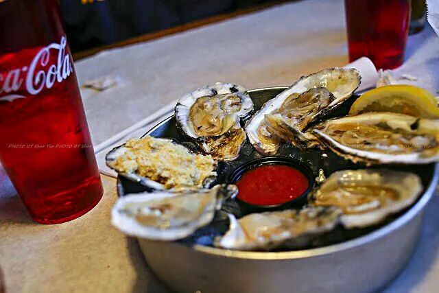 Oysters on the Half Shell at Mike Anderson's Seafood #Dinner #Appetizer #seafood|Alisha GodsglamGirl Matthewsさん