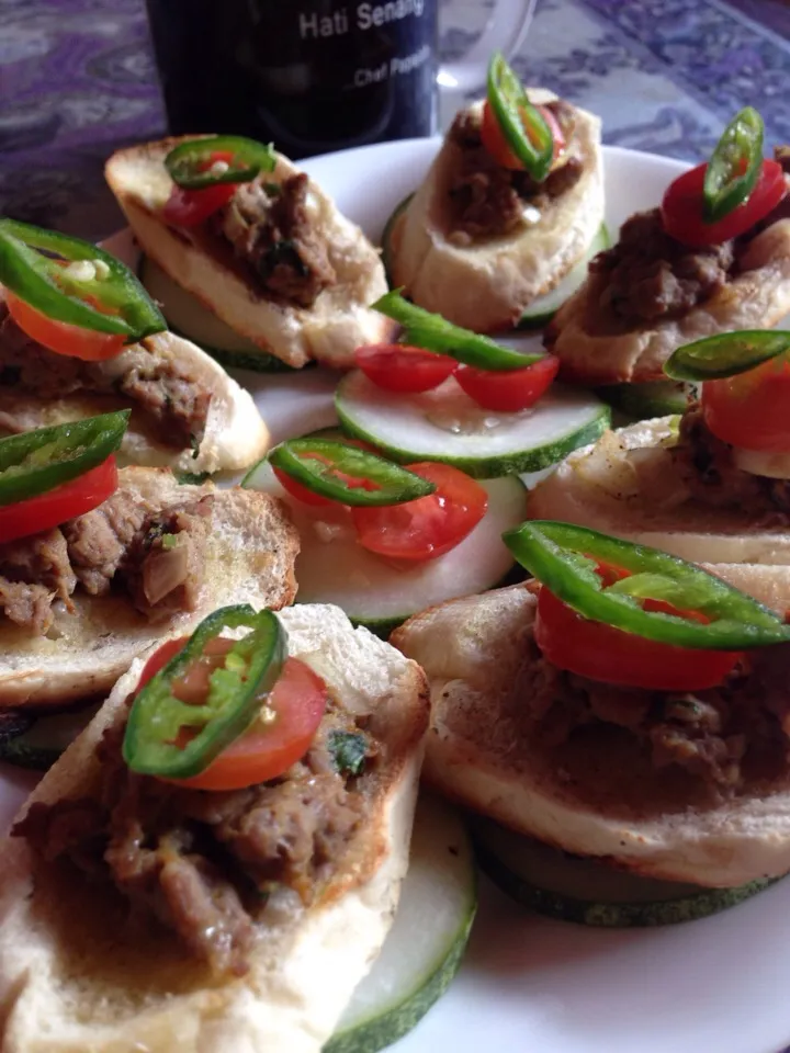 Lebanese Kafta on Baguette Toast|Joha Hassanさん