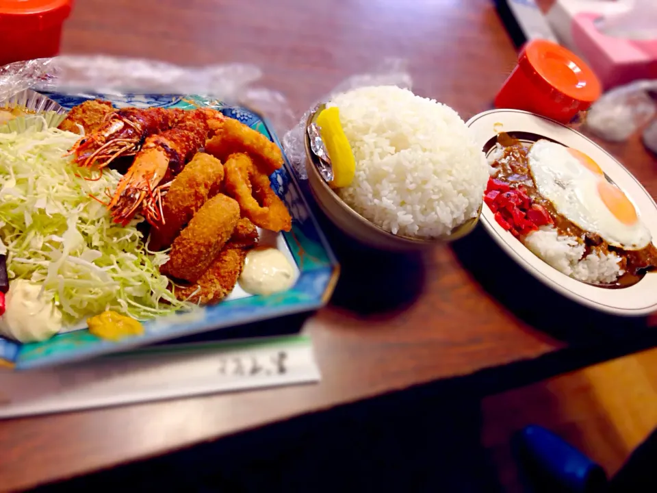 ジャンボカツ定食目玉焼きカレー|めーたんさん