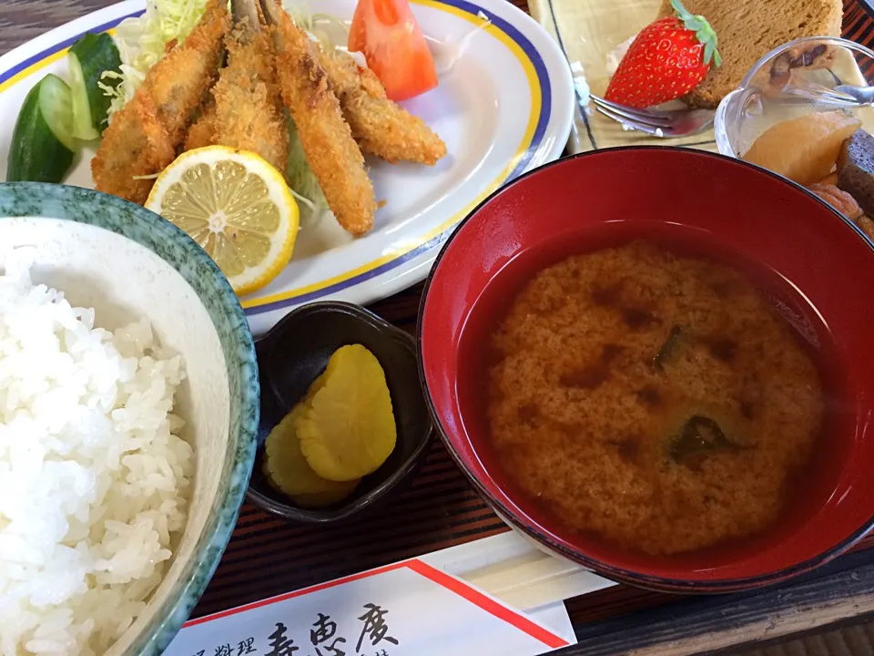 鮎フライ定食|ダンディ☆和田さん