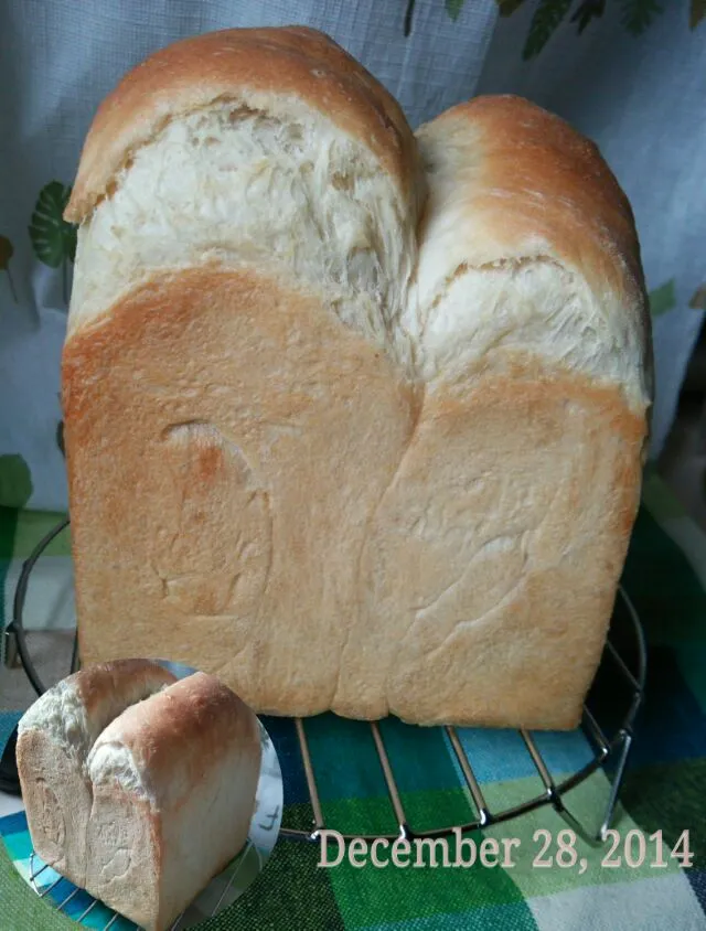 自家製ラ・フランス酵母液で 適当～💦山食🍞 😅|♡tama♡さん