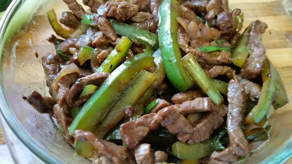 stir fried beef with bell pepper|chefinmeさん