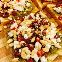 Pesto, sundried tomato, feta and sunflower seed toastie|Georgina Fernandez Peterさん