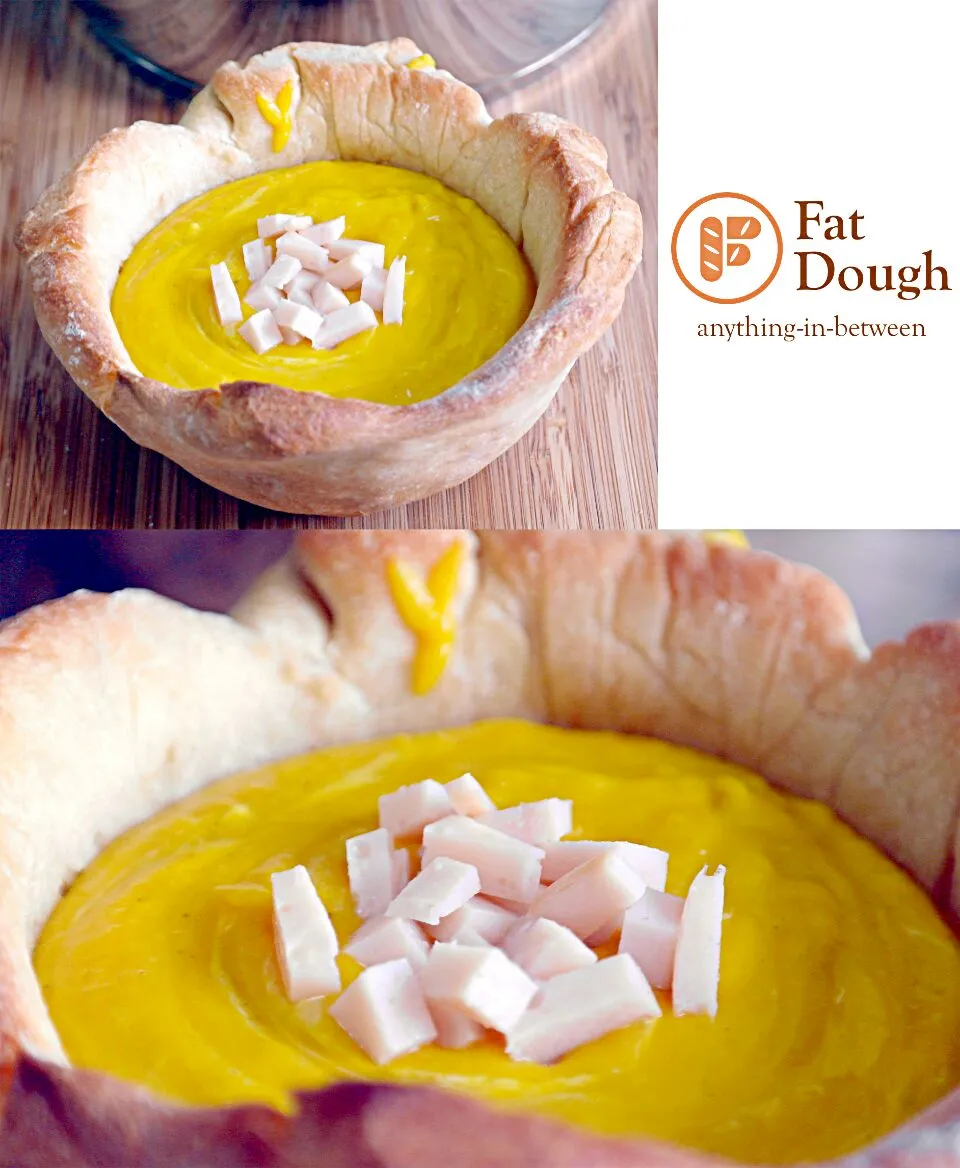 Pumpkin Soup in Bread Bowl|Daniel Limさん