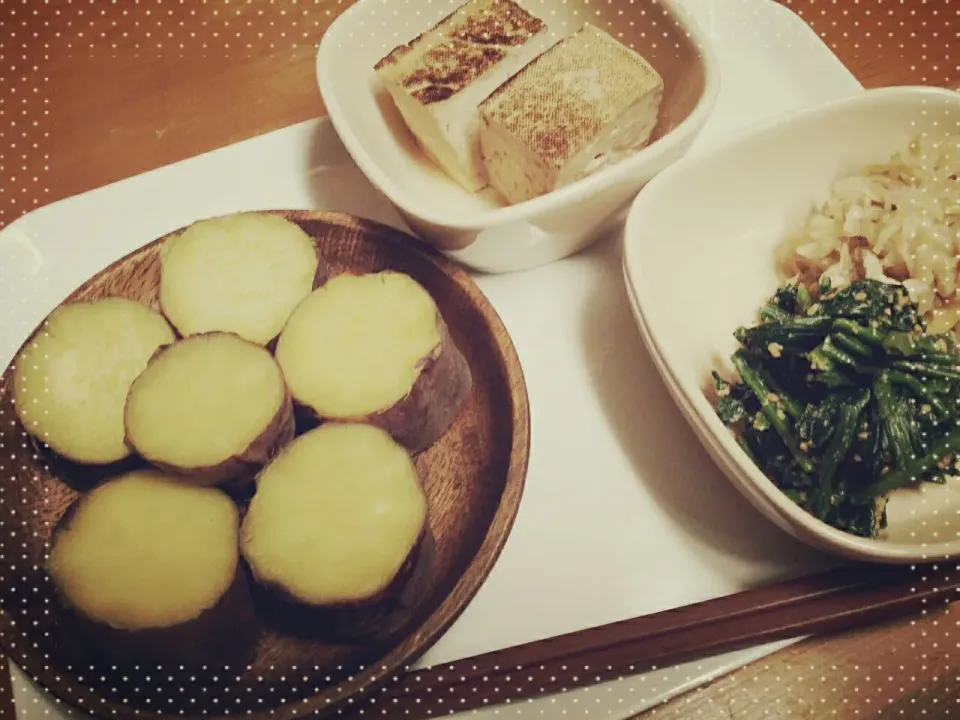 紅はるか🍠とほうれん草胡麻和え
切り干し大根  焼き豆腐の煮物(笑)|Kiyokoさん