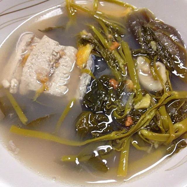 晩飯は Sinigang na Bangus sa Bayabas|Kenny Hiraiさん